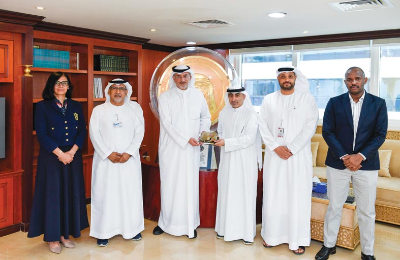 جامعة الإمارات و جائزة الشيخ حمدان بن راشد آل مكتوم للعلوم الطبية تبحثان سُبل التعاون البحثي 