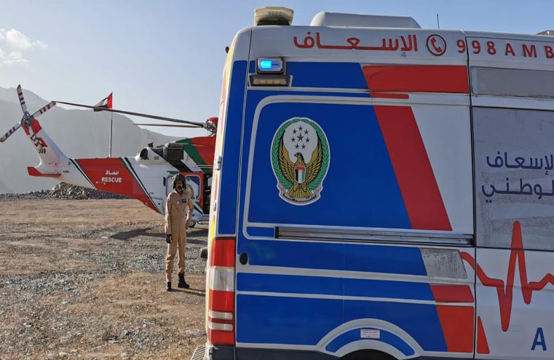 إخلاء طبي لثلاثة أشخاص تعرضوا لحادث تدهور في جبل ينس برأس الخيمة