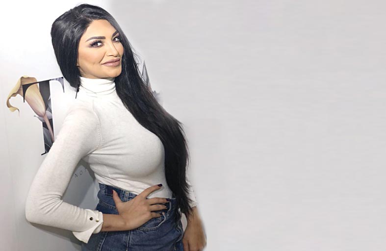 سالي عبد السلام توقف التصوير بعد إصابة بعينها