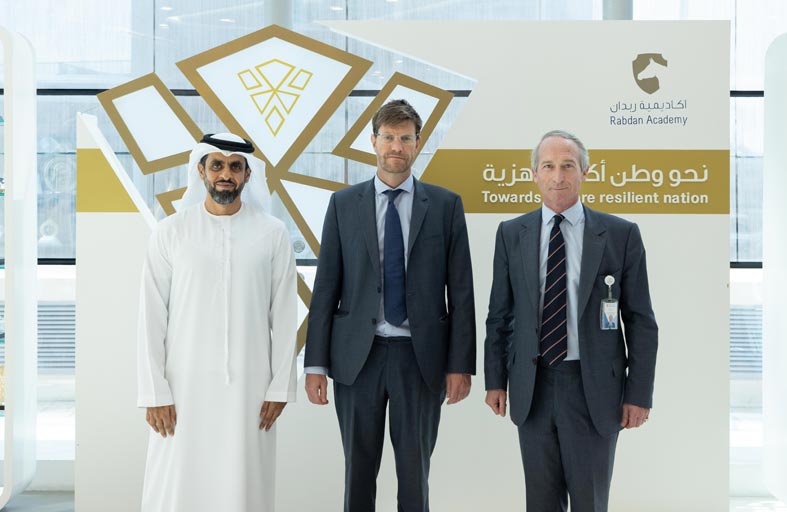 سفير مملكة الدنمارك يُعرب عن إعجابه بِمُستوى أكاديمية ربدان المُتقدِّم عالمياً 