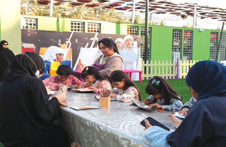 ركن الأطفال في «العين للتمور».. بيئة لازدهار الإبداع وتنمية القدرات