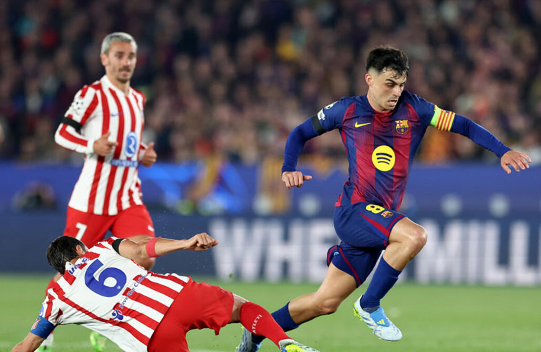 برشلونة وريال مدريد يبحثان عن فوزين مهمين قبل الحسم الأوروبي 