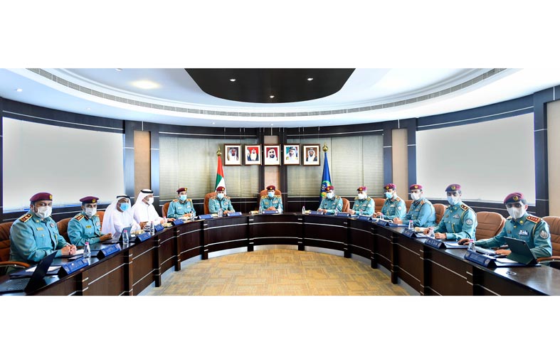 اللواء الشامسي يترأس الاجتماع الأول للجنة القيادة العليا بشرطة الشارقة 2021 