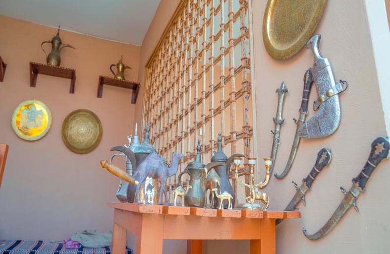 جناح الثقافة والسياحة في مهرجان الشيخ زايد يقدم تجربة حية حول تراث الإمارات الأصيل