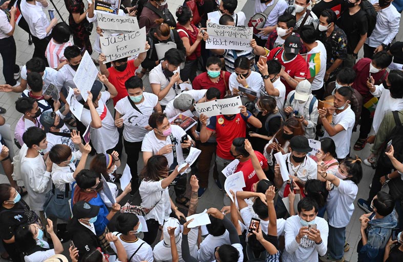 تظاهرات في شوارع بورما لليوم الخامس على التوالي