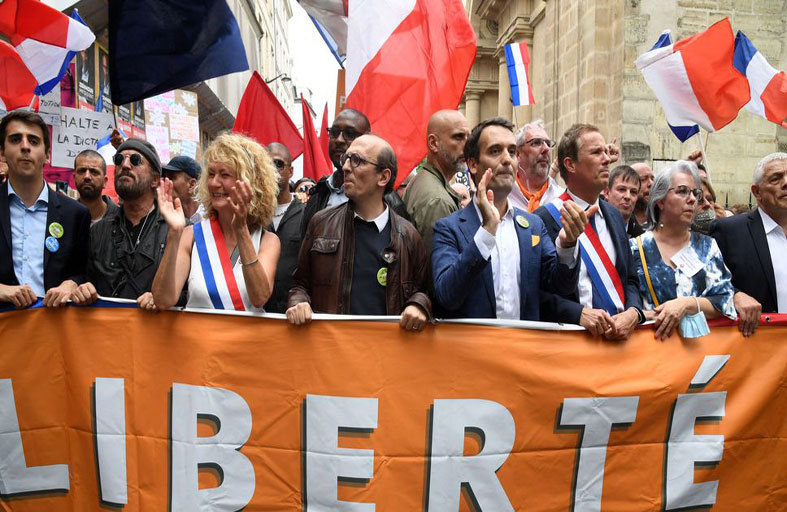 فرنســا: ... ولكــن كيـــف وصلنــا إلـــى هنــا...؟