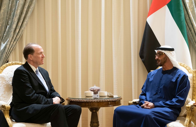 محمد بن زايد يستقبل رئيس مجموعة البنك الدولي