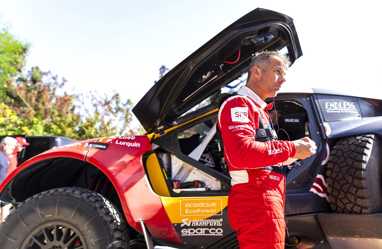 فريق «البحرين ريد اكستريم»يتطلع لإعادة سيارة هانتر  على الدرب نحو النصر في رالي المغرب