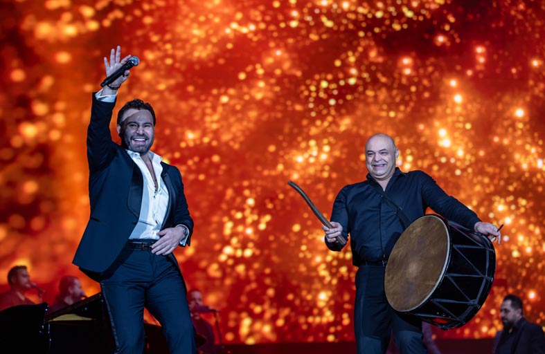 جمهور إكسبو 2020 دبي يحلق مع أغنيات عاصي الحلاني بين الماضي والحاضر