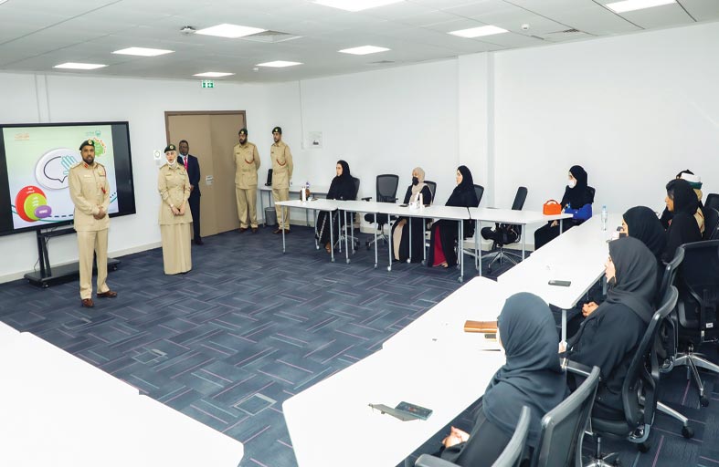 شرطة دبي تطلق أول دبلوم لغة إشارة للعنصر النسائي
