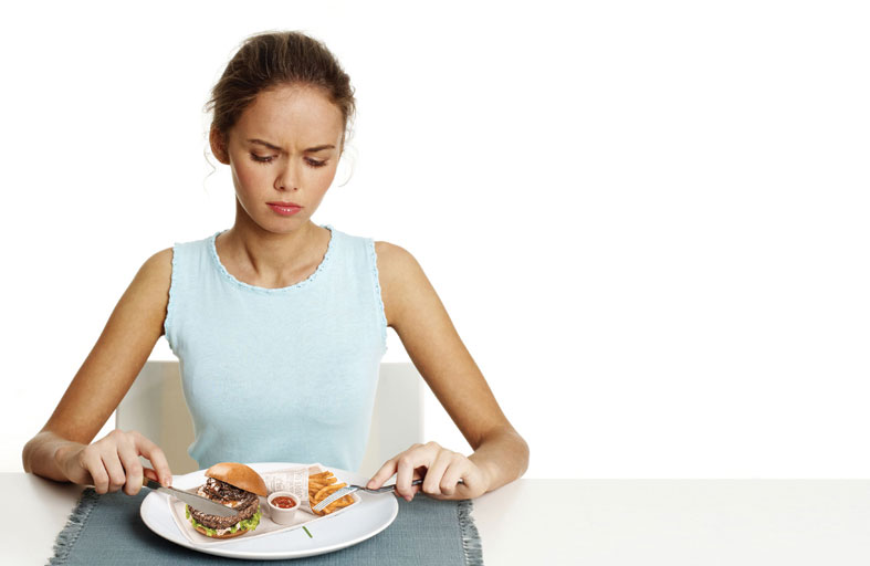 الأثر المفزع.. ماذا يحصل لجسمك عندما تأكل وجبة سريعة يوميا؟