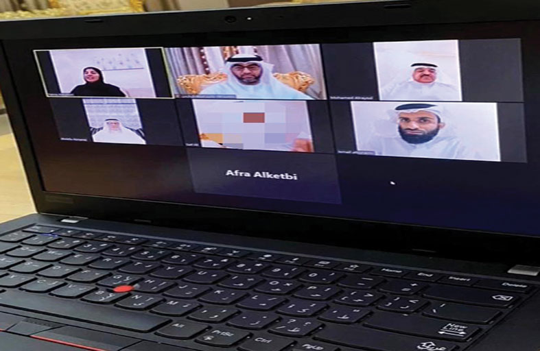 لجنة شؤون الأسرة بالمجلس الاستشاري لإمارة الشارقة في اجتماع عن بعد تبحث مختلف القضايا الأسرية لبناء أسرة متماسكة مترابطة 