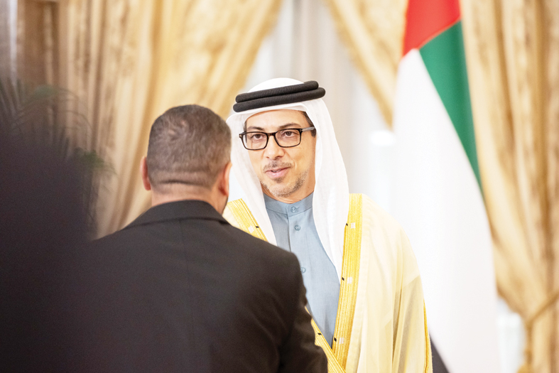منصور بن زايد يؤكد حرص القيادة على تعزيز سيادة القانون وترسيخ العدالة الناجزة 