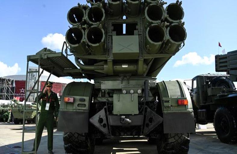 صحف عربية: خامنئي يأمر بقصف كردستان رداً على واشنطن