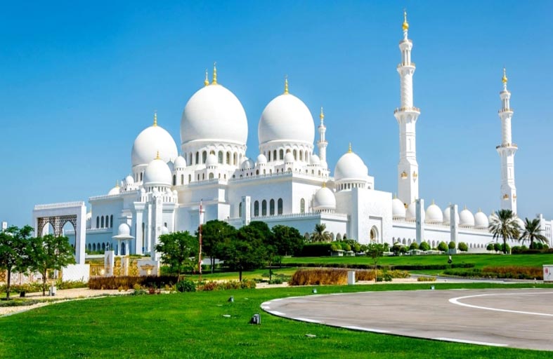  سفراء يحملون رسالة التسامح والتعايش من دولة الإمارات إلى العالم 