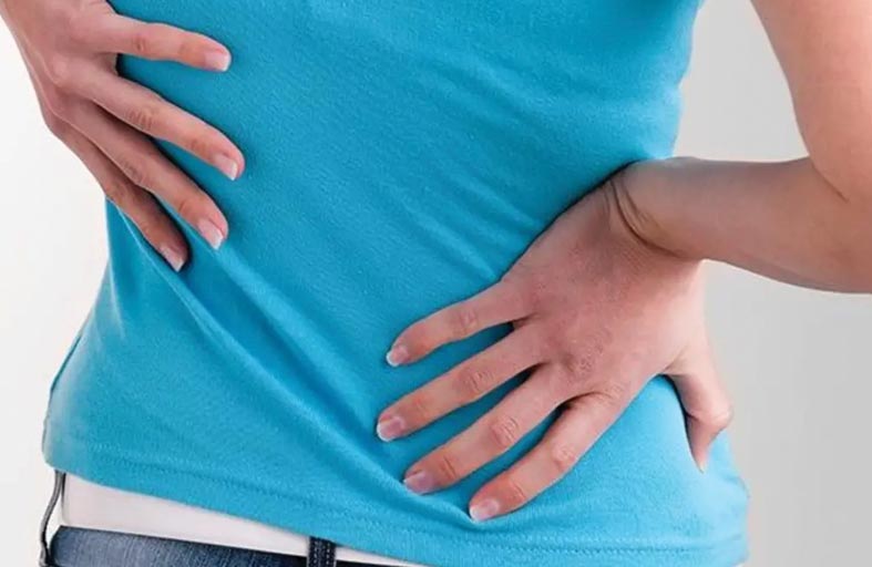 ألم الظهر.. ممارسات تدمر عمودك الفقري