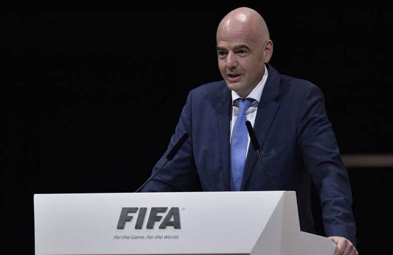 إنفانتينو يطالب إسبانيا وإنجلترا بالسماح للاعبين بخوض تصفيات كأس العالم 