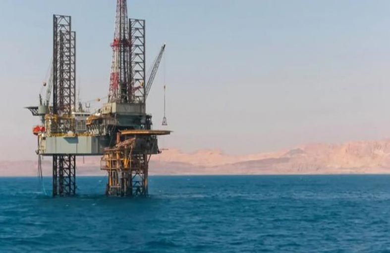 مصر تطرح مزايدة للتنقيب عن النفط والغاز في البحر المتوسط والدلتا 