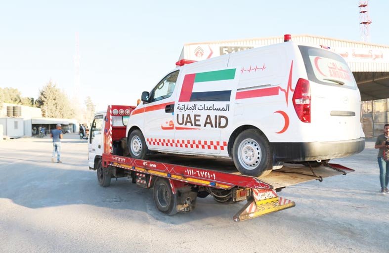 الإمارات ترسل 20 سيارة إسعاف لدعم الأشقاء الفلسطينيين في قطاع غزة