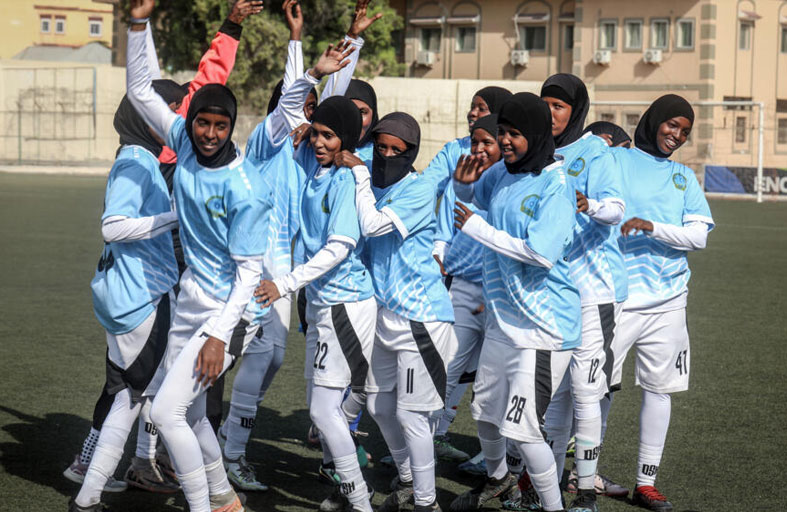 كرة القدم الصومالية تتحول ببطء إلى لعبة... نسائية