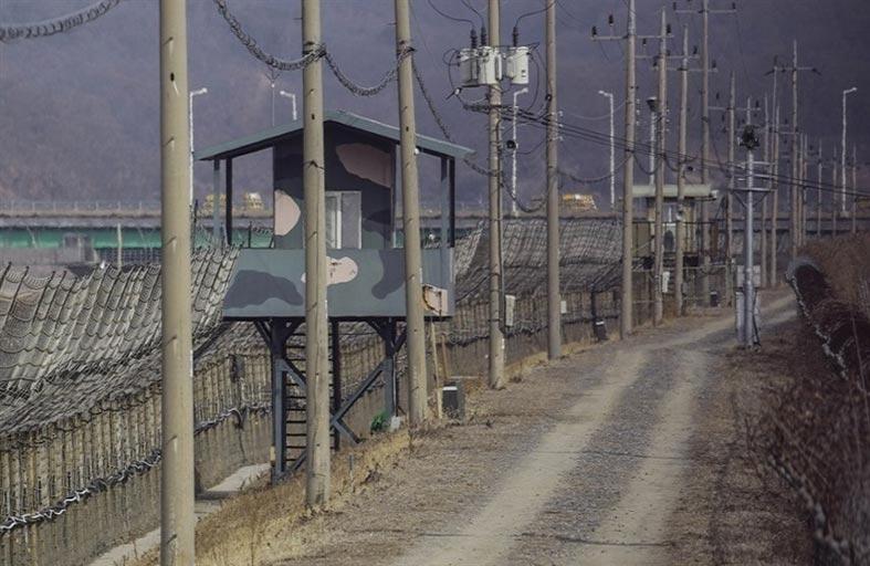 الجيش الكوري الجنوبي يطلق النيران بالخطأ قرب كوريا الشمالية