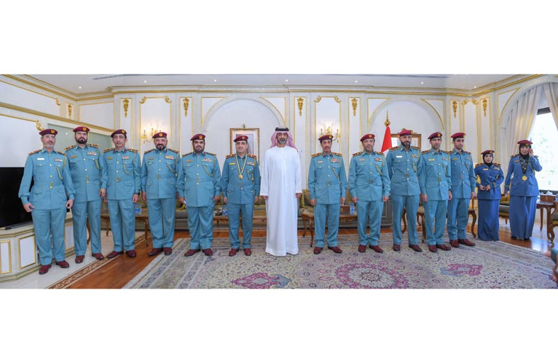 عمار النعيمي يهنئ منتسبي شرطة عجمان بحصولهم على جوائز التميز