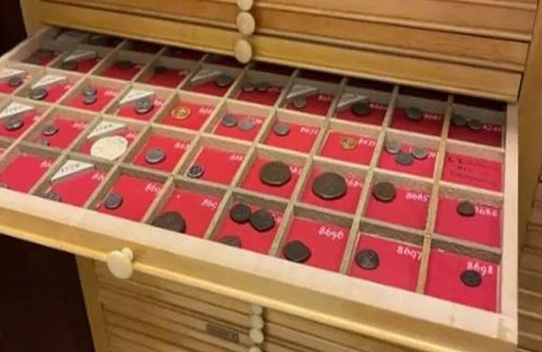عملات معدنية للبيع بـ72 مليون دولار