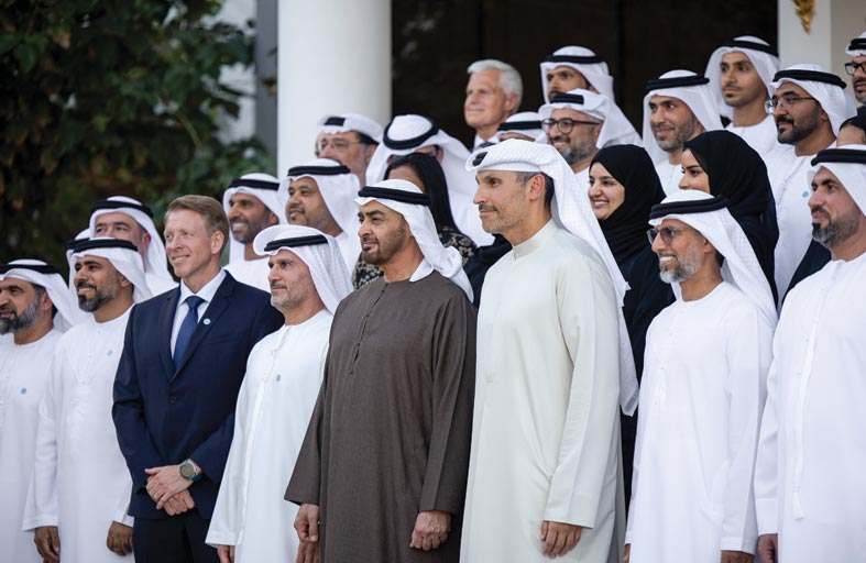 رئيس الدولة: الإمارات تمضي نحو المستقبل بخطى طموحة واثقة بعزيمة أبنائها من الكفاءات النوعية المؤهلة  