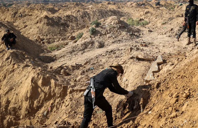 إسرائيل تعلن التعرف على هوية رهينة تسلمت رفاته