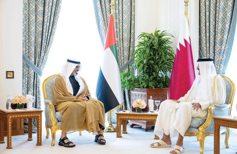 ولي عهد أبوظبي يبحث مع أمير قطر تعزيز التعاون في مختلف المجالات الاستراتيجية 