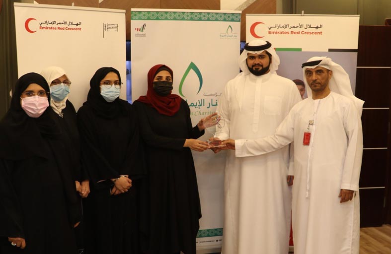 الهلال الأحمر تكرم طالبات مدرسة منار الإيمان الخيرية في عجمان