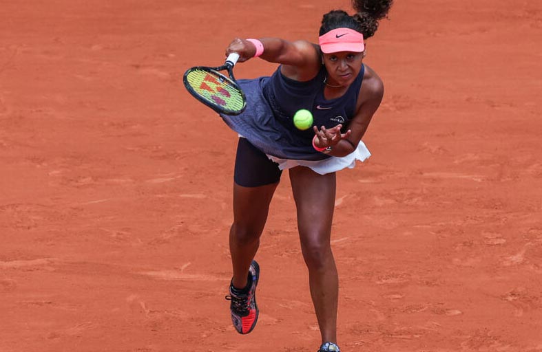 أوساكا تضرب موعدًا محتملا مع شفيونتيك في رولان غاروس 