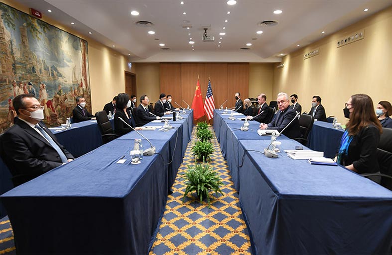 الصين غامضة في مواجهة الضغوط الأمريكية...!