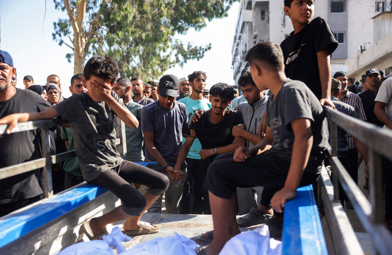 علماء: إسرائيل ترتكب إبادة جماعية في غزة 