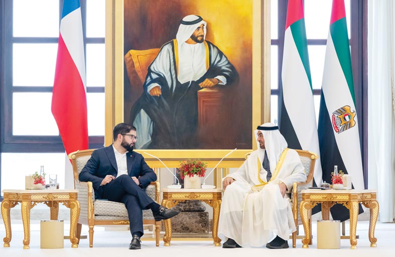 رئيس الدولة والرئيس التشيلي يبحثان تعزيز العلاقات الثنائية بين البلدين 