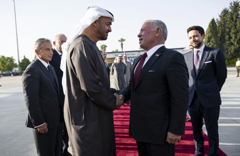 ودعه عبد الله الثاني.. رئيس الدولة يغادر الأردن في ختام زيارة عمل