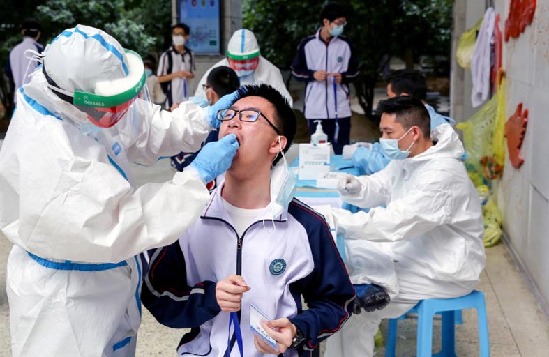 عدد الإصابات بكورونا في ووهان أكبر بعشر مرات 