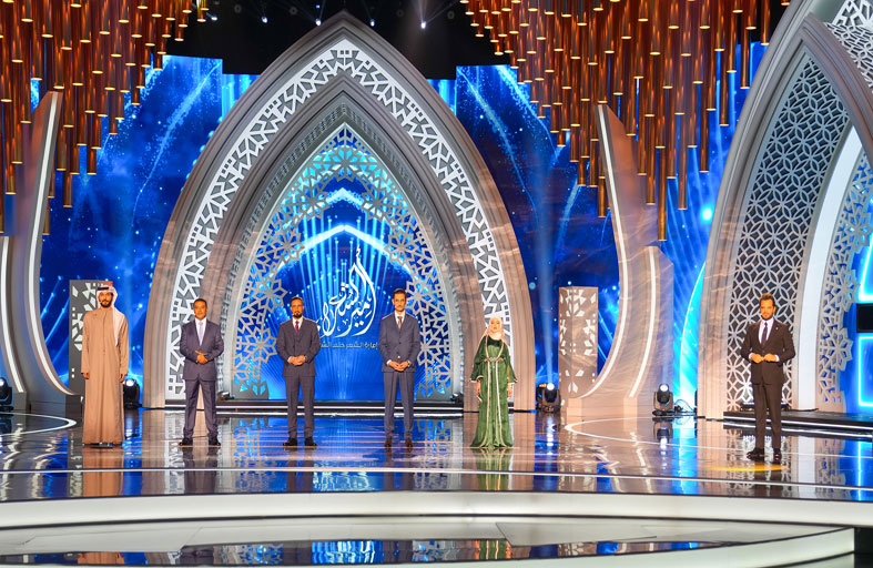 الإماراتي عبدالرحمن الحميري يتأهل إلى المرحلة الثالثة من أمير الشعراء