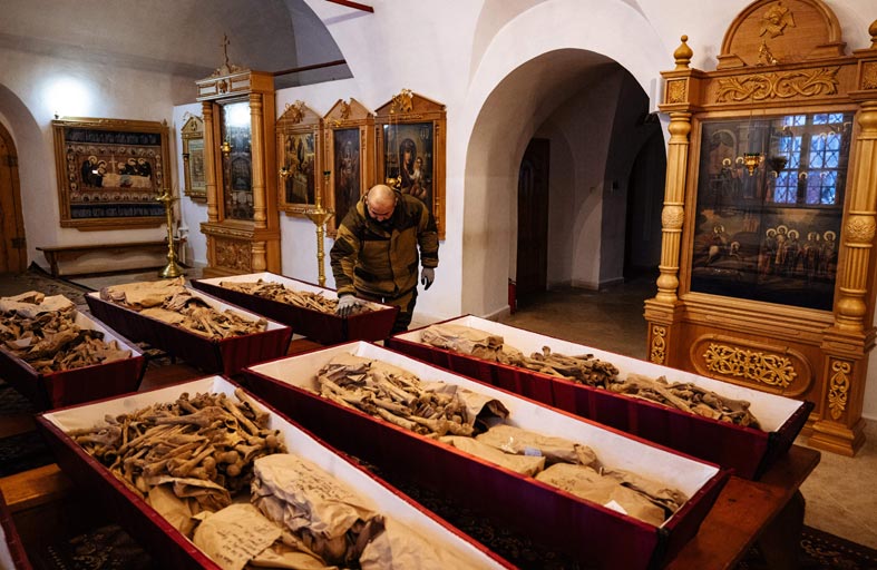 مراسم دفن مشتركة لرفات جنود روس وفرنسيين 