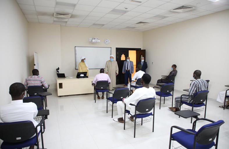 الجامعة القاسمية تبدأ العام الدراسي 2021-2020 باستقبال طلبتها 