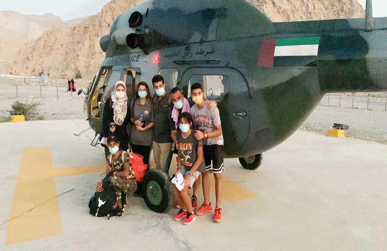 طيران شرطة رأس الخيمة ينقذ 7 سياح ضلوا طريقهم في الجبال