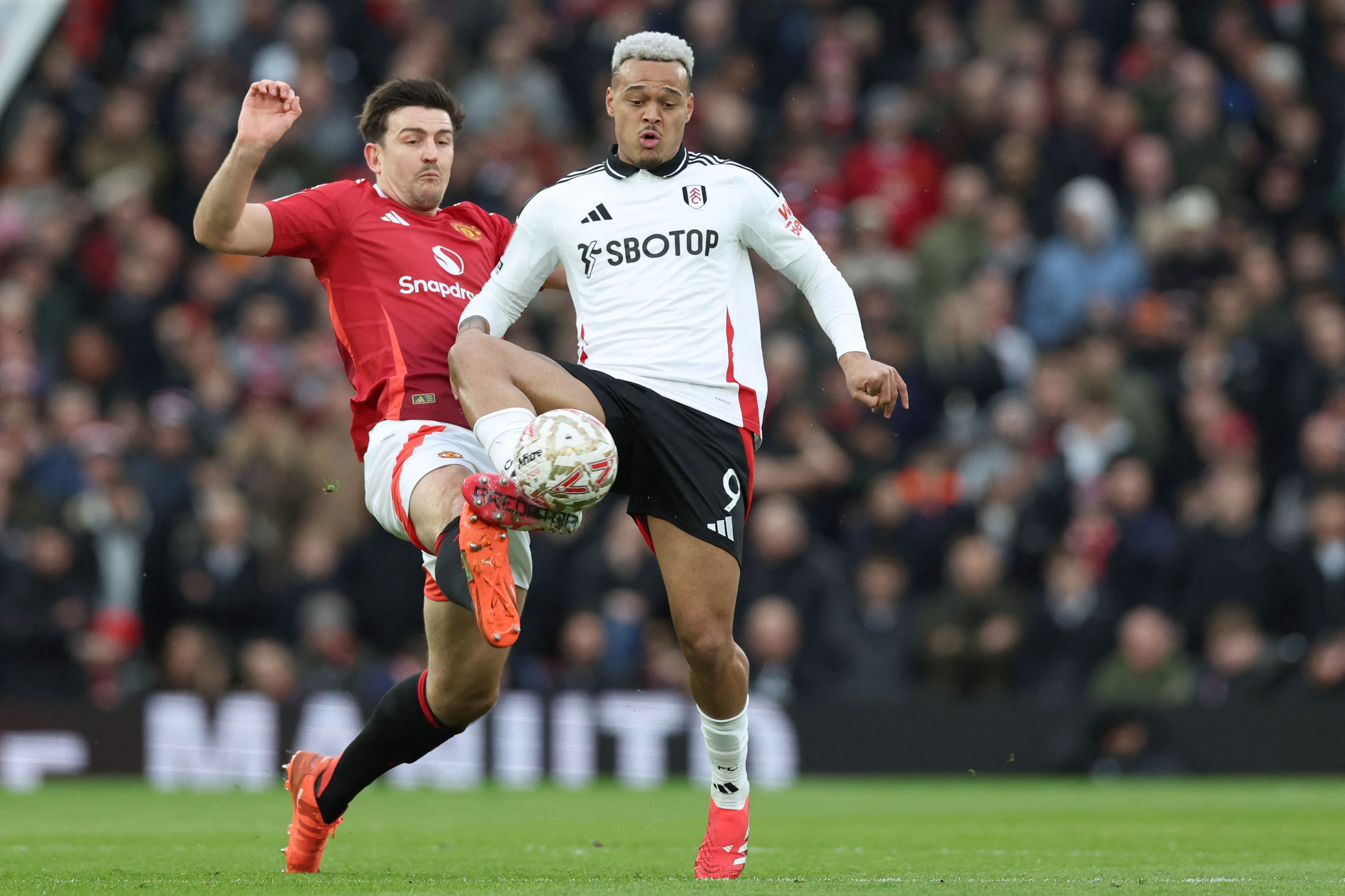 كأس إنكلترا: فولهام يجرد يونايتد من اللقب وبرايتون يطيح بنيوكاسل ويلحقان بركب المتأهلين إلى ربع النهائي 