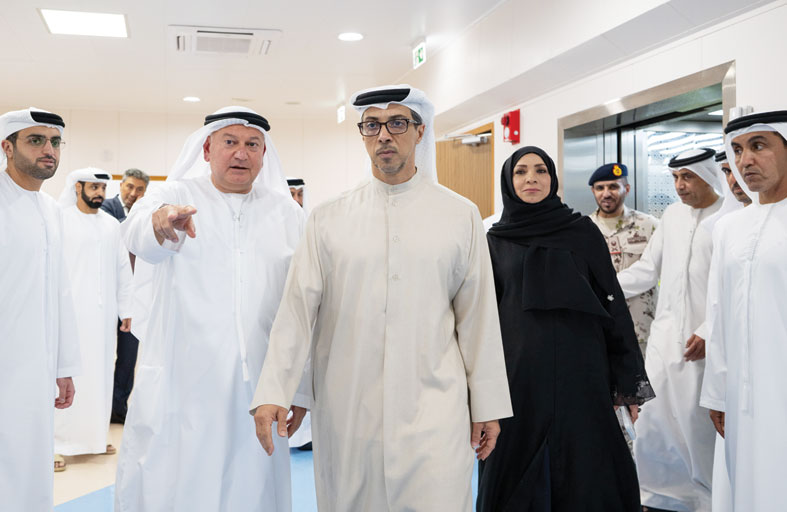 منصور بن زايد: الإمارات، تواصل ترسيخ نهجها الإنساني في مد يد العون للمجتمعات المتضررة 