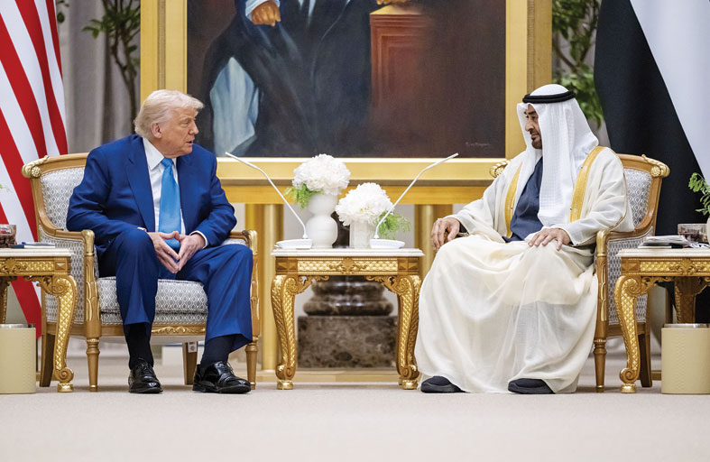 رئيس الدولة والرئيس الأميركي يبحثان العلاقات الاستراتيجية بين البلدين والتطورات الإقليمية 