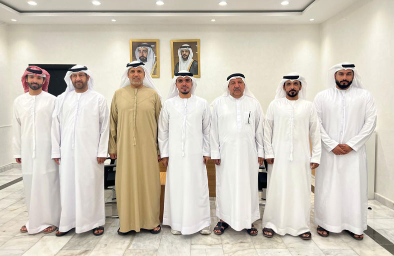 مجلس مدينة دبا الحصن ودائرة التخطيط والمساحة يبحثان تطوير الخطط التنموية 