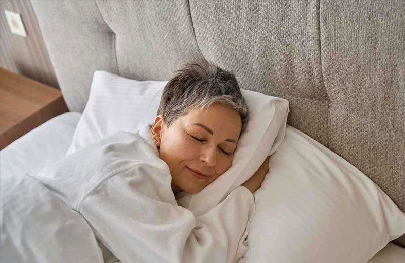 لماذا يعد النوم أفضل دواء طبيعي للدماغ والقلب؟