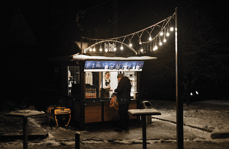 القتال يستعر في شرق أوكرانيا وسط قصف وهجمات روسية مكثفة