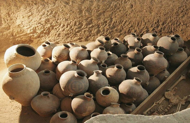 اكتشاف نبيذ مقطر عمره أكثر من 3000 عام