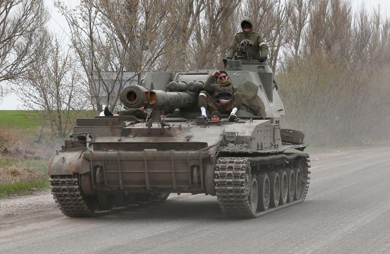 المخاطر النووية تتزايد مع استعداد روسيا والغرب لحرب طويلة