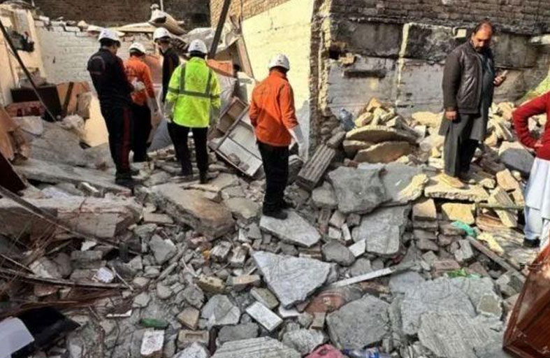 انفجار غاز ينهي حياة عروسين وضيوفهما 